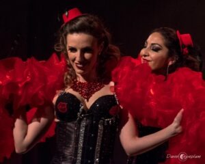 Cours particulier burlesque à Lyon – Ô Boudoir, Ecole de Féminité et sensualité. Danse, stages et cours Burlesque.